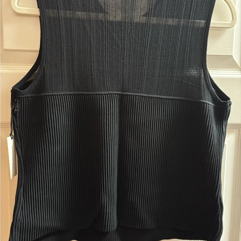 Banana Republic Black Ribbed Sleeveless Tank - Picture 1 of 4